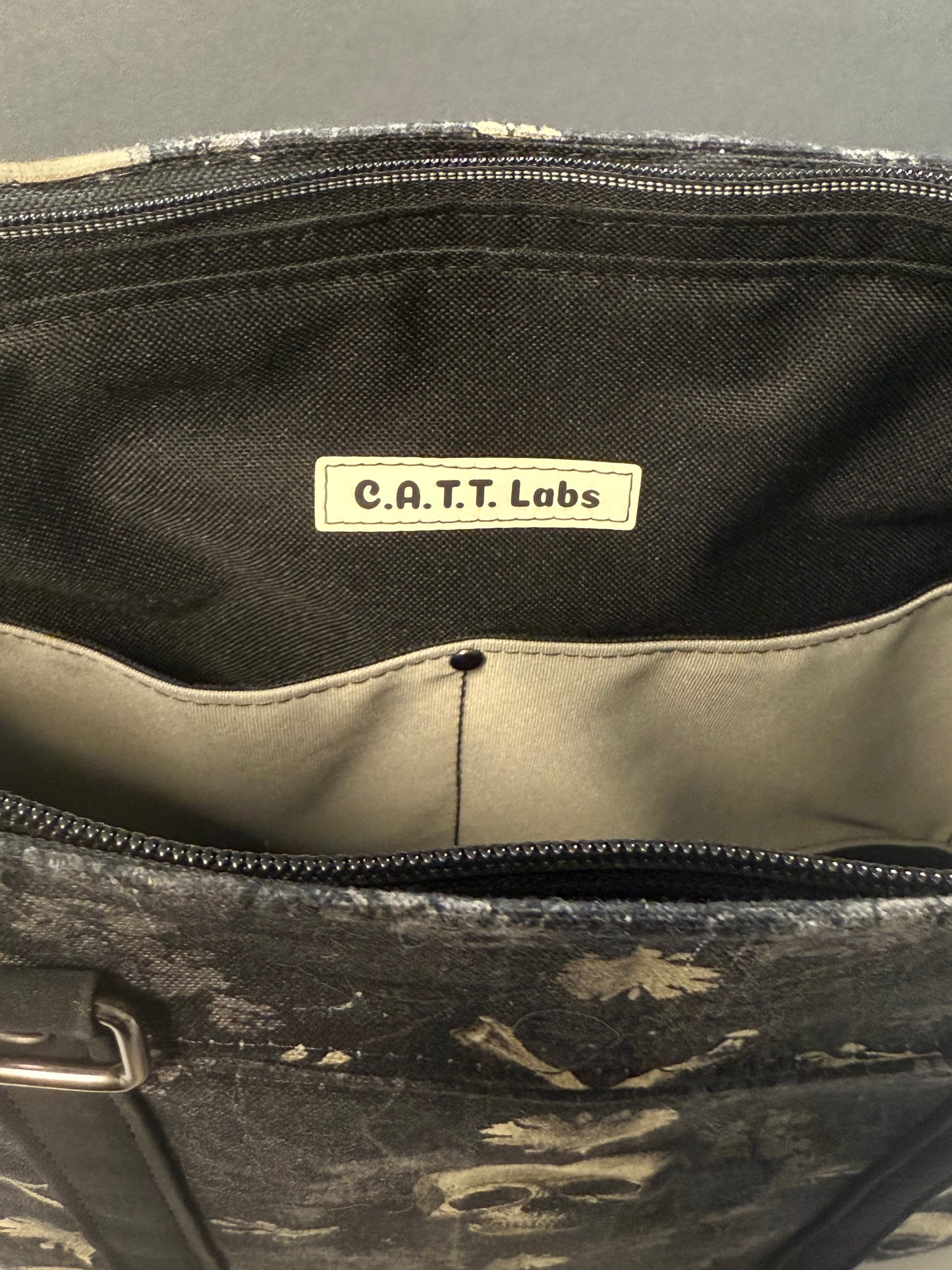 Skull and Crossbones Mr. Heckles