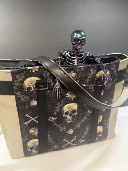 Skull and Crossbones Mr. Heckles